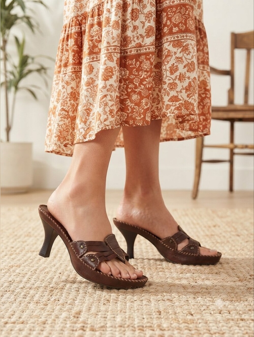MIA Brown Leather Thong Heel Sandals – Size 10